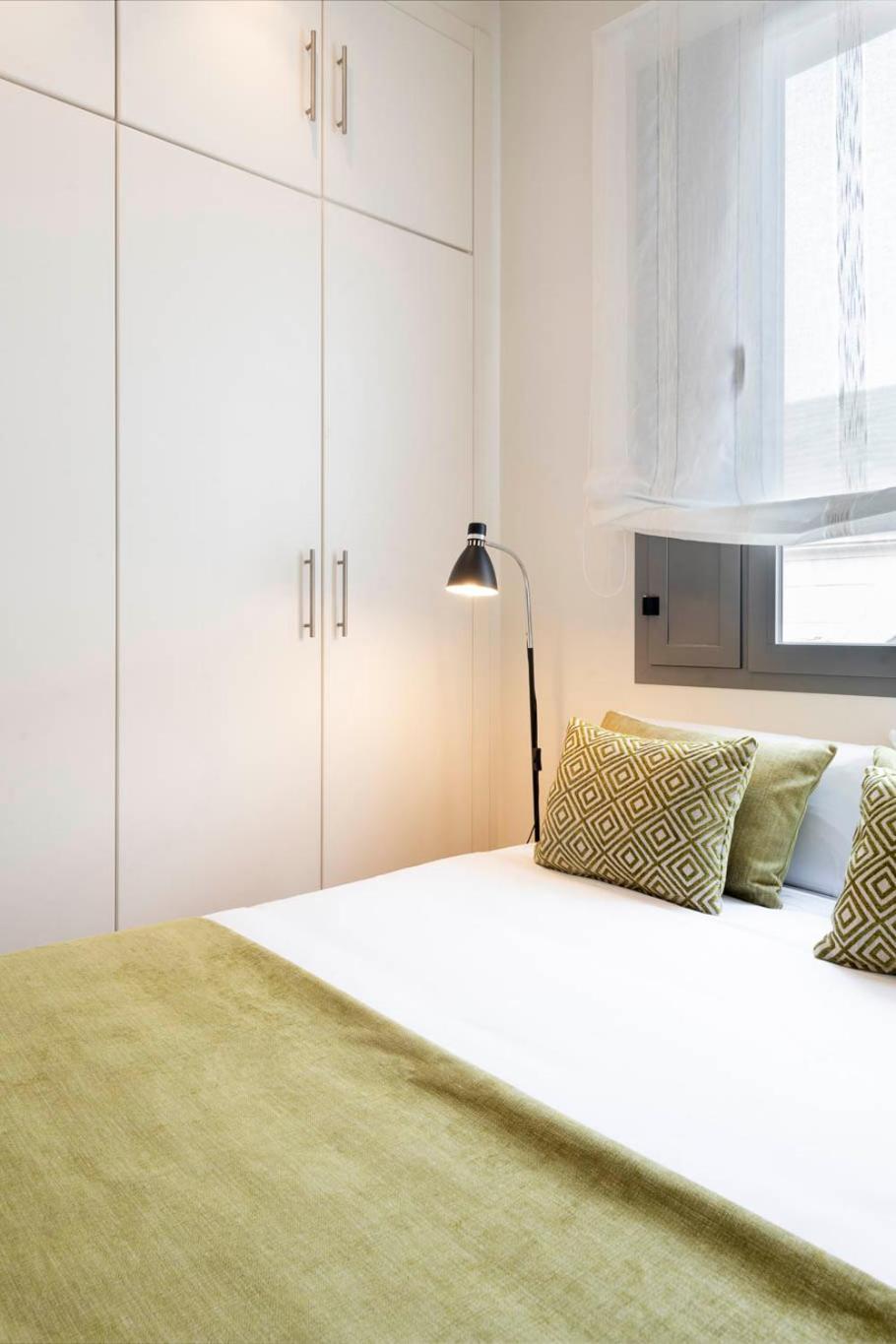 Apartamento Familiar Nuevo De Diseno En La Mejor Zona De Triana, Parking Included Seville Luaran gambar