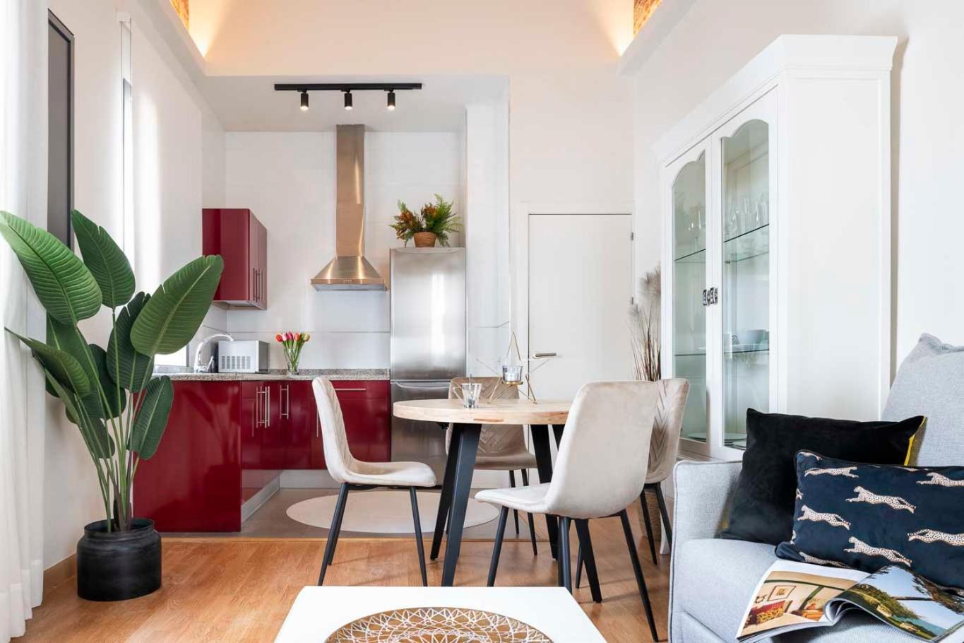 Apartamento Familiar Nuevo De Diseno En La Mejor Zona De Triana, Parking Included Seville Luaran gambar